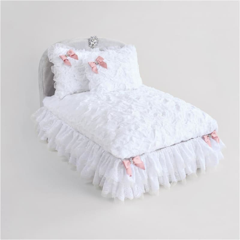 The Enchanted Nights Dog Bed Snow White with Antique Pink Bows NEW ARRIVAL